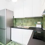 Roncaglia 25, * Μιλάνο